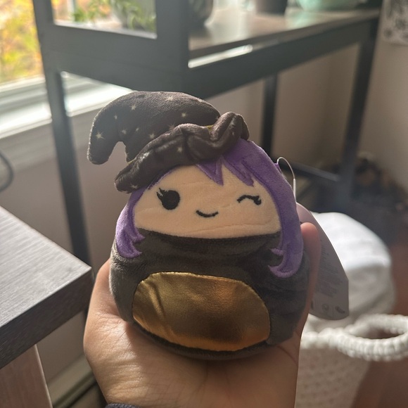 Voodie the Witch 5” Squishmallow - Picture 1 of 2